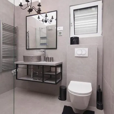 House With Jacuzzi Punat